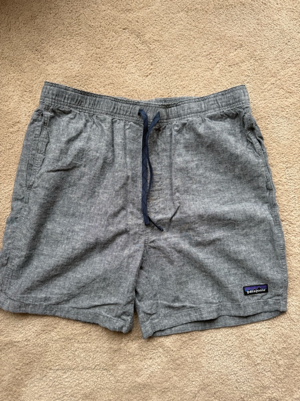 Patagonia Men's Baggies Naturals  Shorts with Navy Drawcord - Size Large